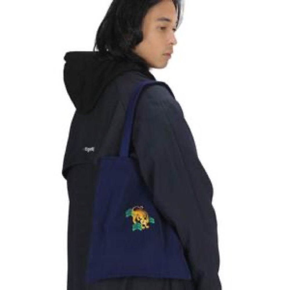 Tiger & Pine embroidered tiger tote bag
